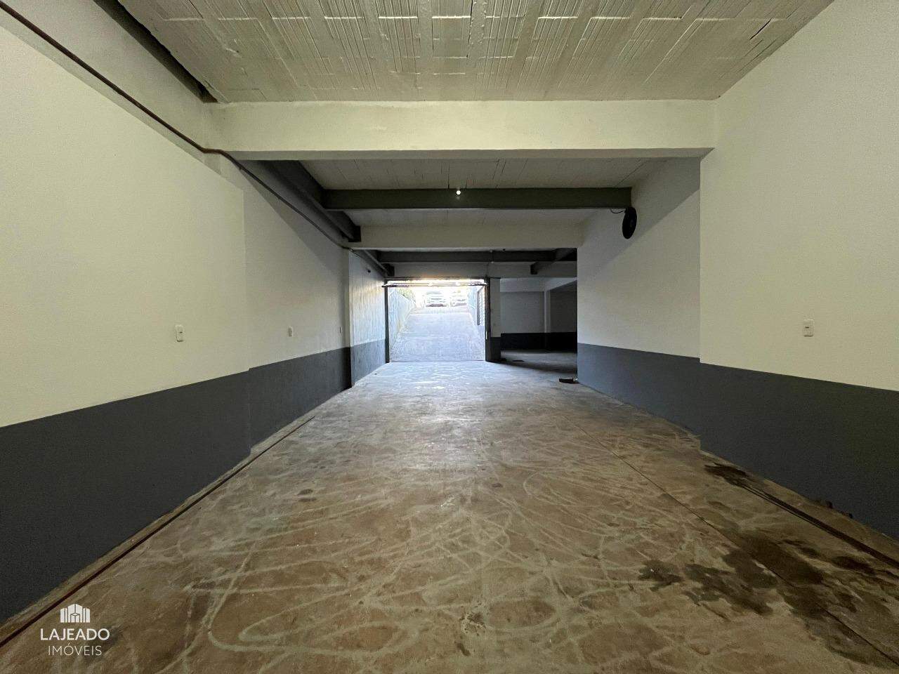 Pavilhão para aluguel no Universitário: 