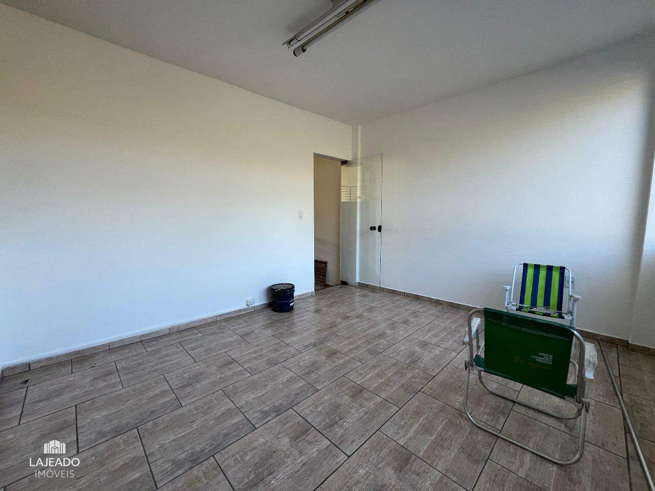 Pavilhão para aluguel no Universitário: 