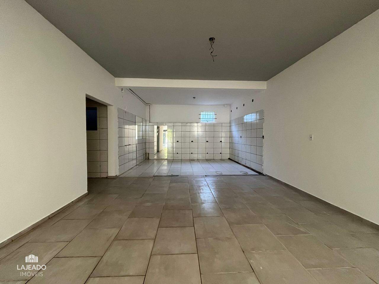 Pavilhão para aluguel no Universitário: 