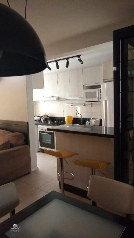 Apartamento à venda com 2 quartos, 56m² - Foto 3