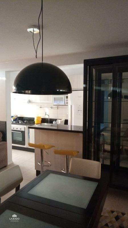 Apartamento à venda com 2 quartos, 56m² - Foto 2