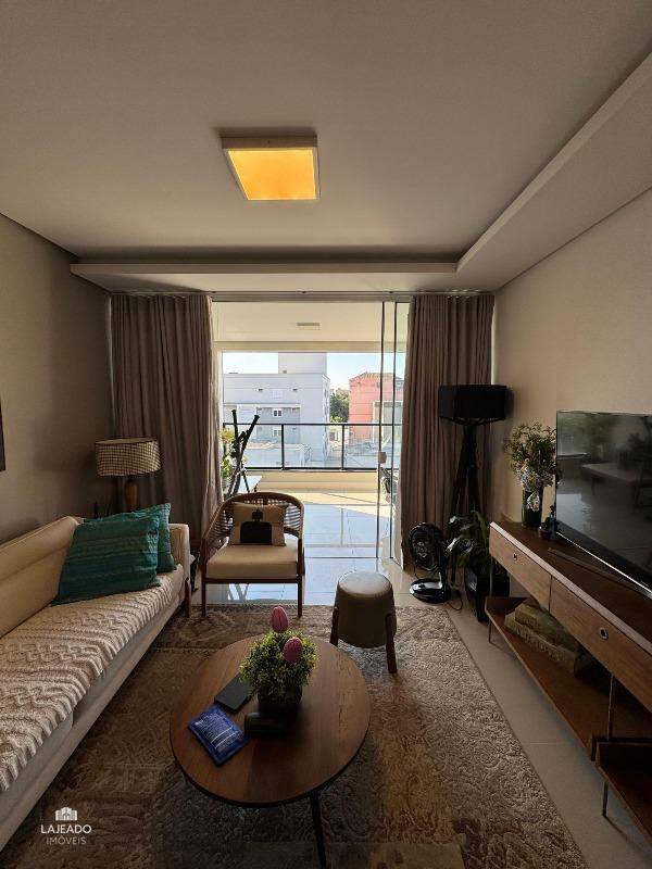 Apartamento à venda com 3 quartos, 128m² - Foto 5