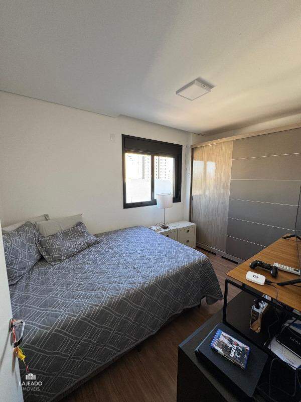 Apartamento à venda com 3 quartos, 128m² - Foto 9