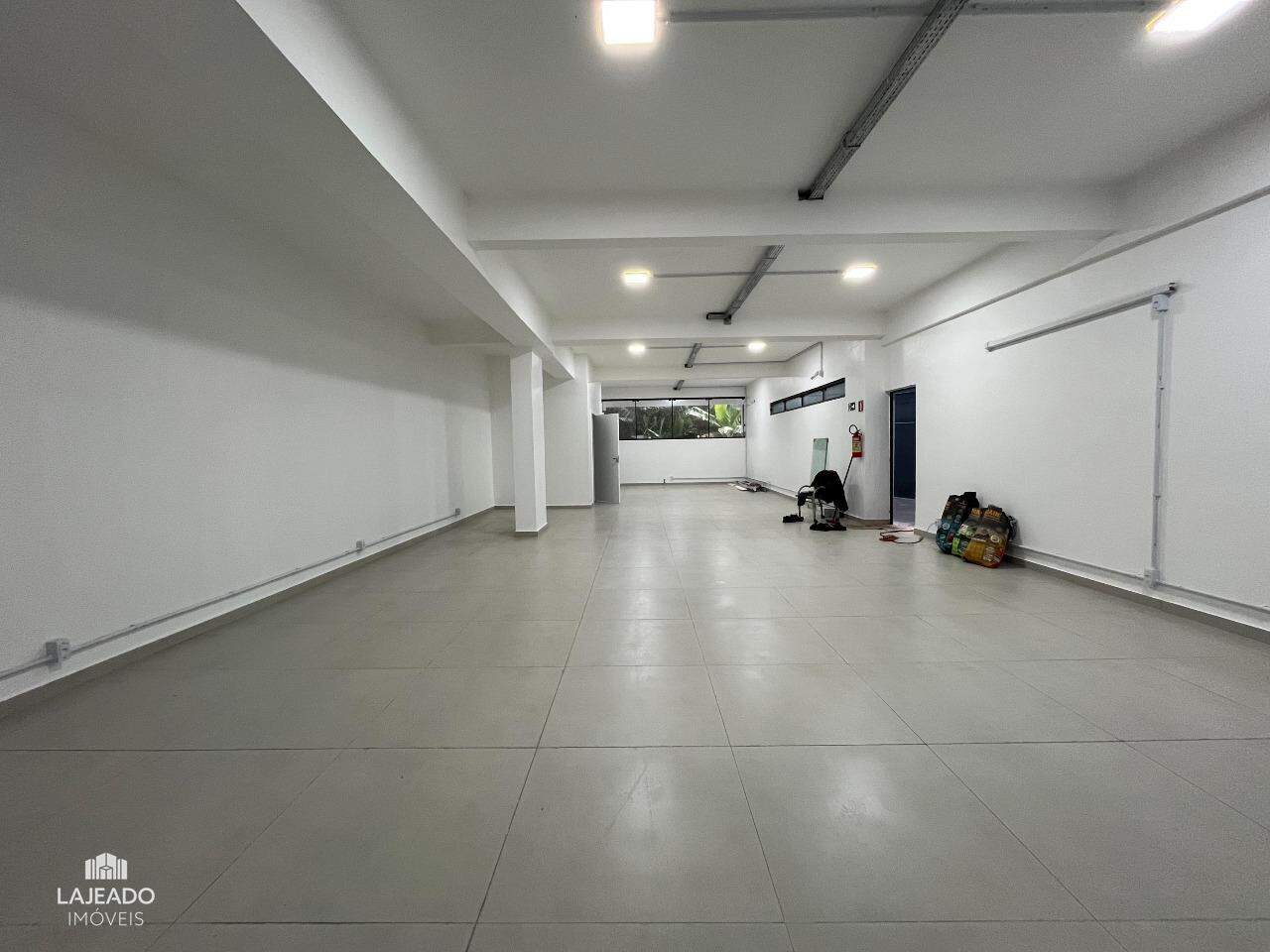 Loja-Salão, 330 m² - Foto 2