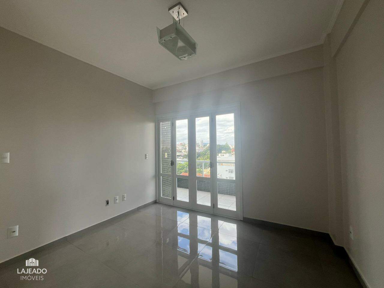 Apartamento à venda no Florestal: 