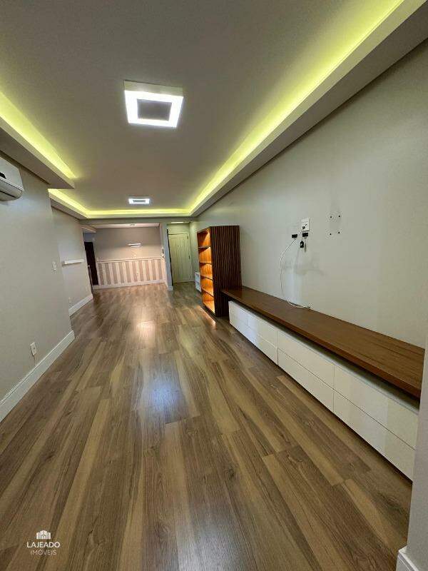 Apartamento à venda com 2 quartos, 116m² - Foto 1