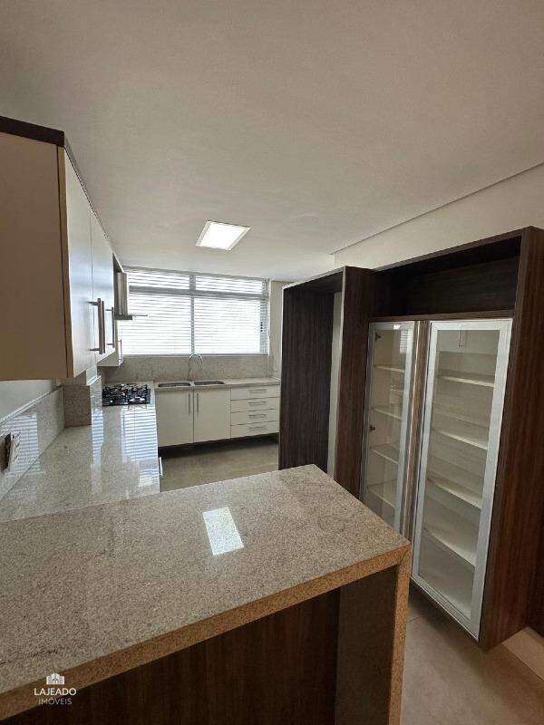 Apartamento à venda com 2 quartos, 116m² - Foto 5