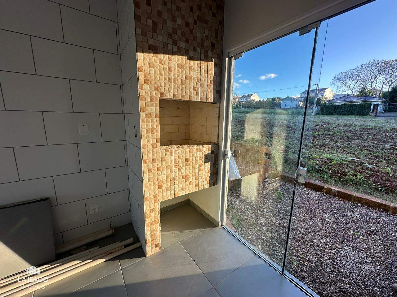 Casa à venda com 2 quartos, 58m² - Foto 3