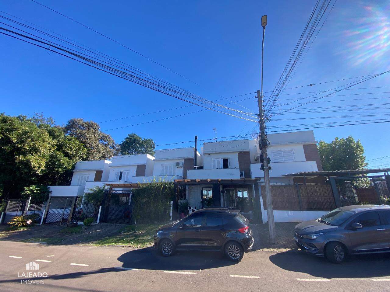 Sobrado à venda com 2 quartos, 96m² - Foto 1