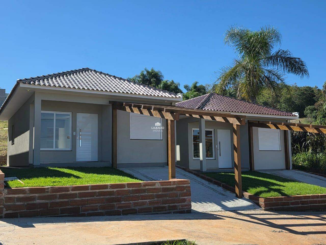 Casa, 3 quartos, 82 m² - Foto 1
