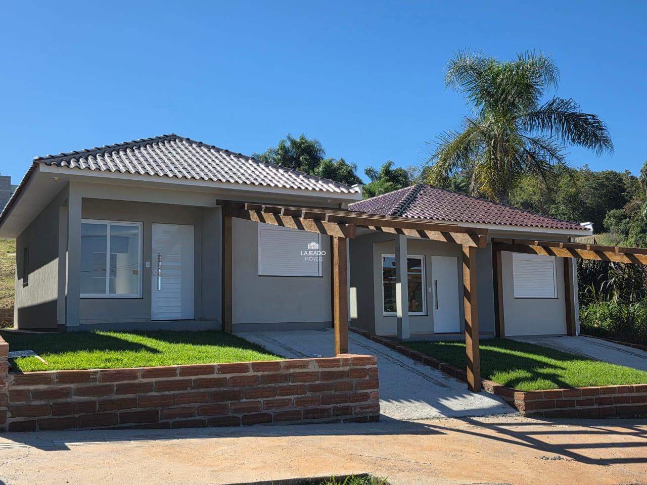 Casa, 2 quartos, 60 m² - Foto 1