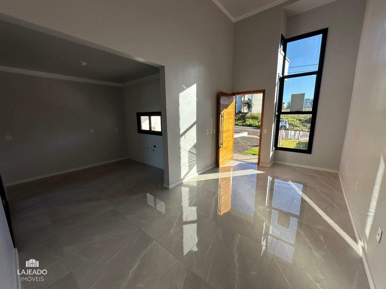 Casa à venda com 3 quartos, 92m² - Foto 4