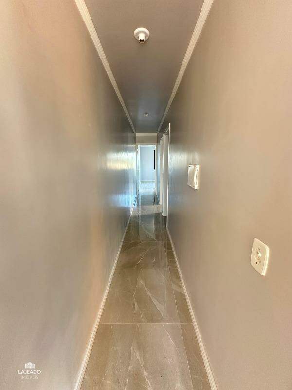 Casa à venda com 3 quartos, 92m² - Foto 9
