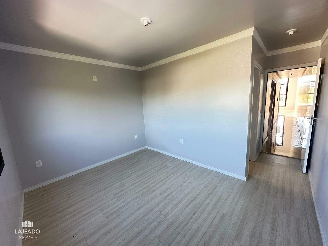 Casa à venda com 3 quartos, 92m² - Foto 7
