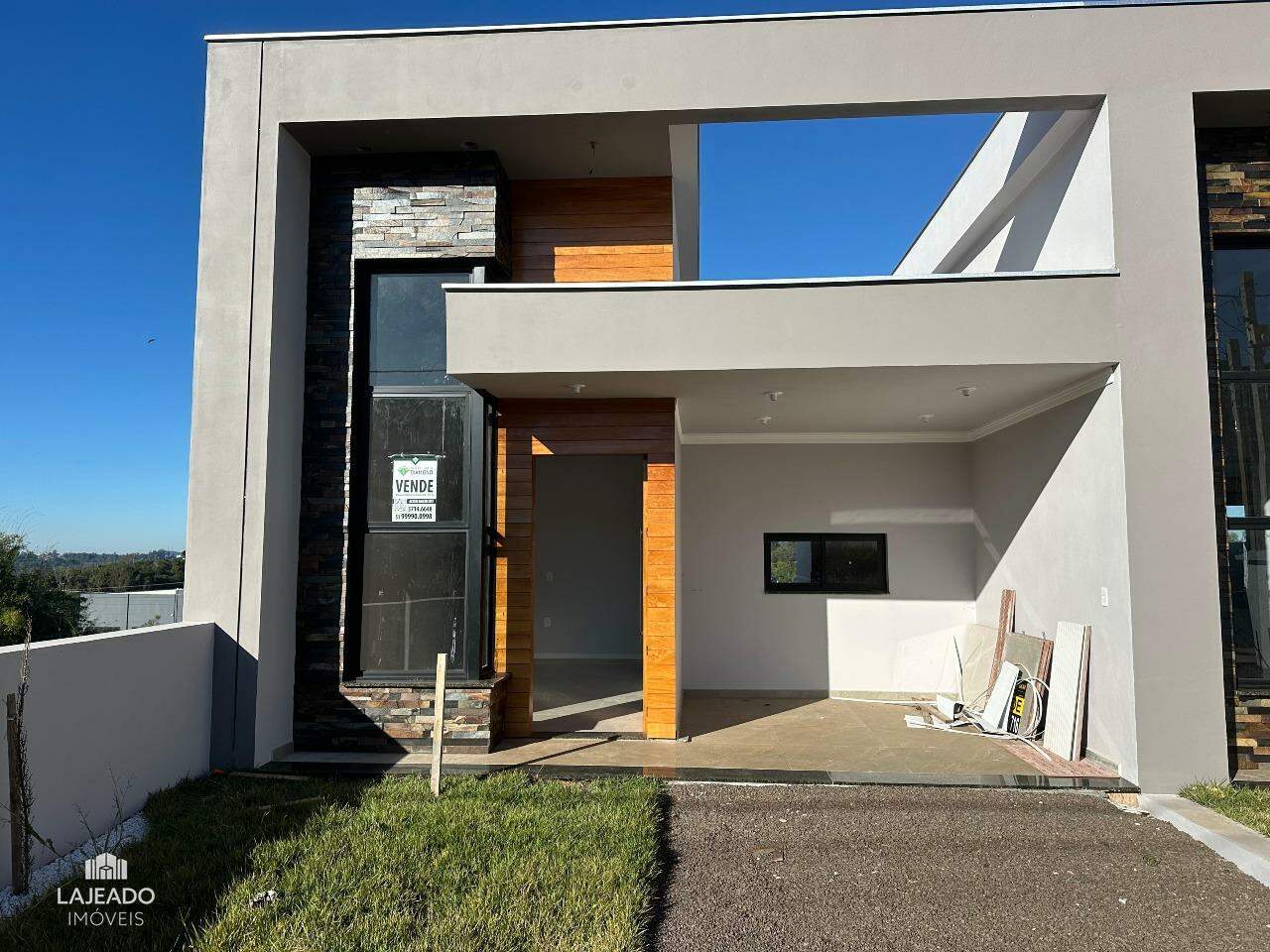 Casa à venda com 3 quartos, 92m² - Foto 2