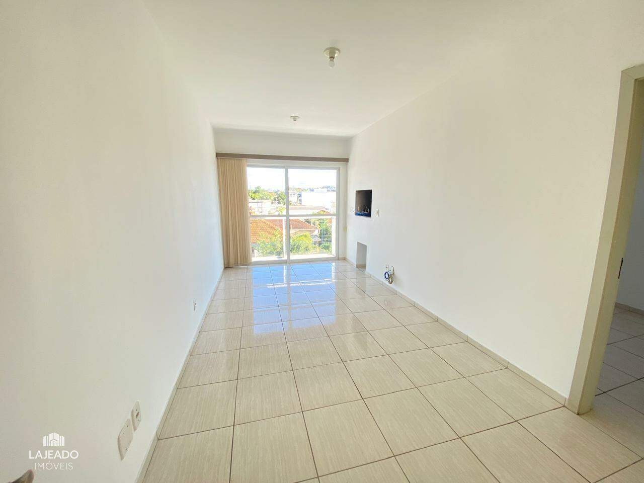 Apartamento à venda com 2 quartos, 58m² - Foto 2