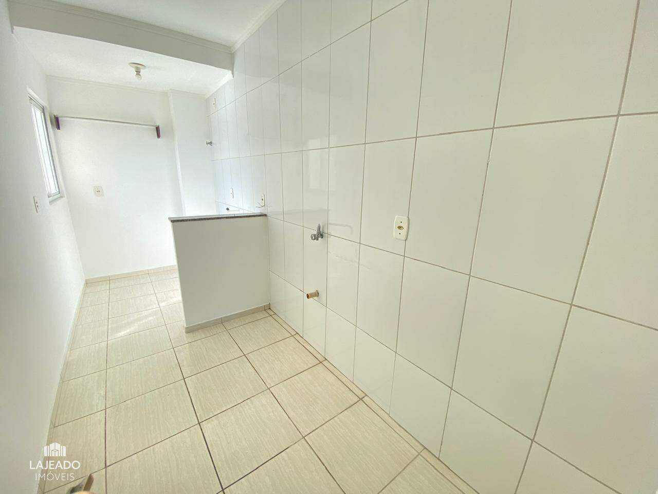 Apartamento à venda com 2 quartos, 58m² - Foto 3