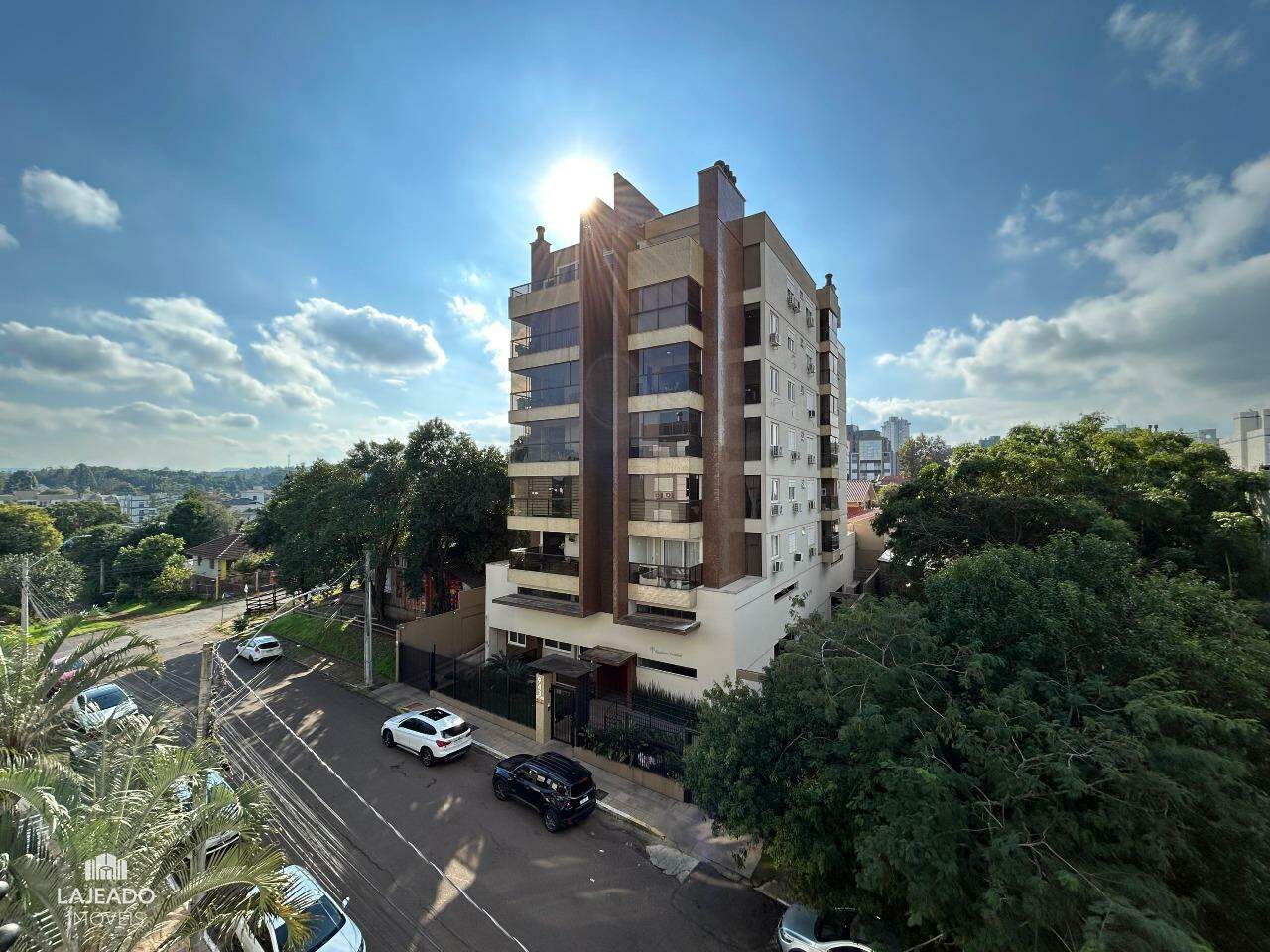 Apartamento à venda com 2 quartos, 68m² - Foto 1
