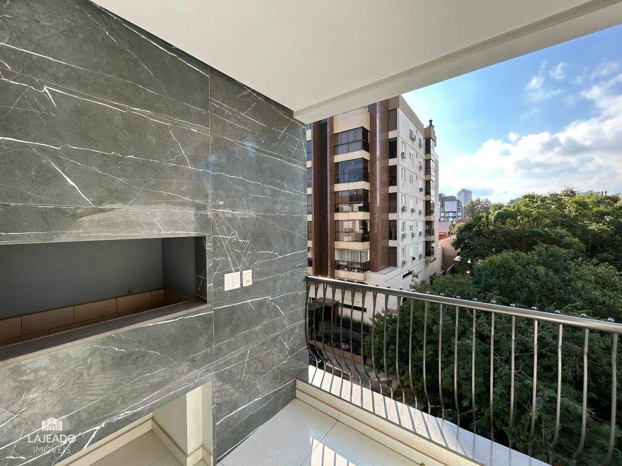 Apartamento à venda com 2 quartos, 68m² - Foto 8