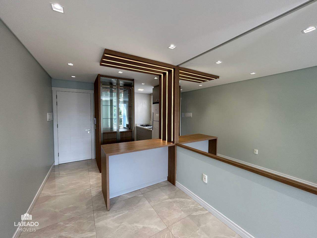 Apartamento à venda com 2 quartos, 68m² - Foto 10