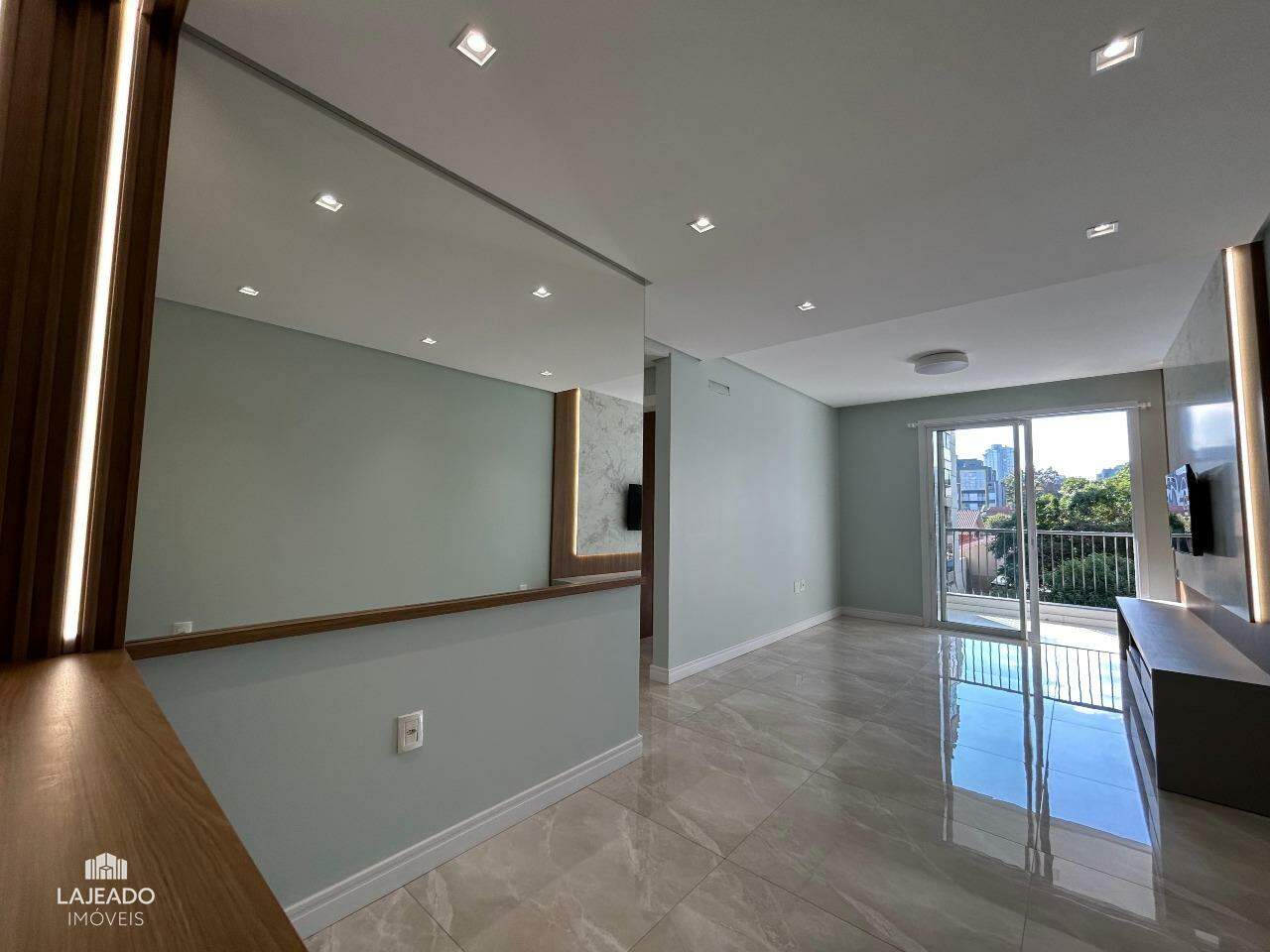 Apartamento à venda com 2 quartos, 68m² - Foto 4