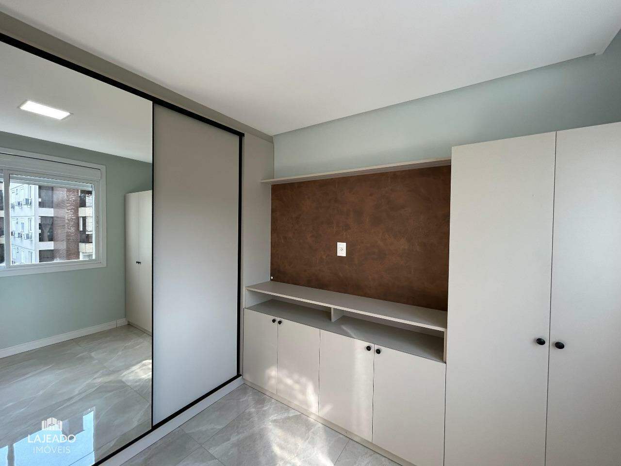 Apartamento à venda com 2 quartos, 68m² - Foto 19