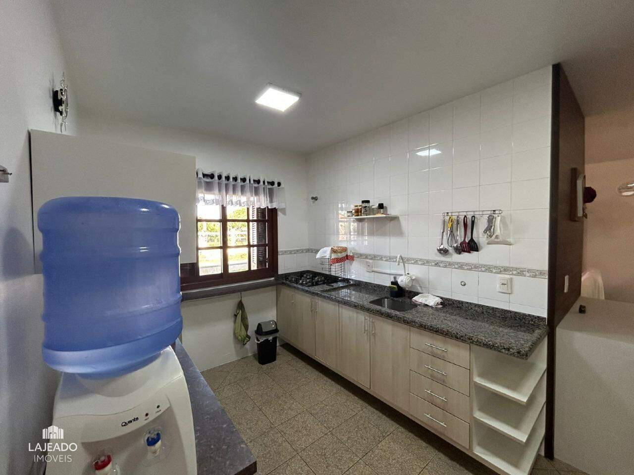 Casa à venda com 3 quartos, 146m² - Foto 11