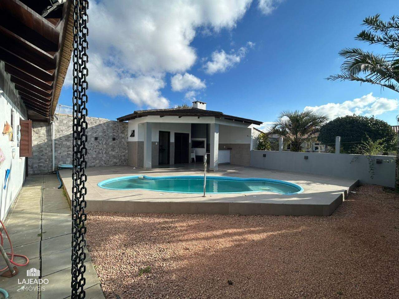 Casa à venda com 3 quartos, 146m² - Foto 3
