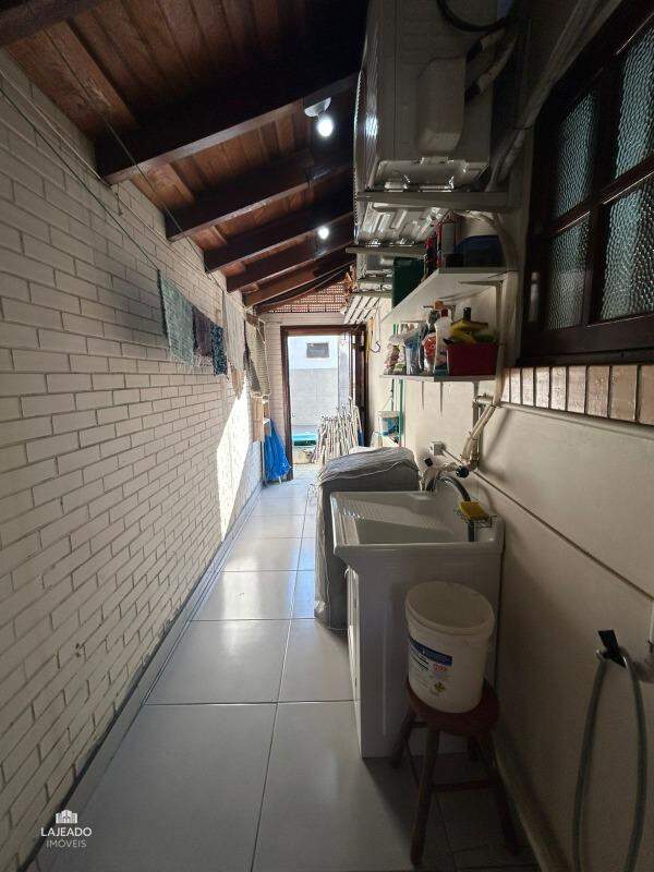 Casa à venda com 3 quartos, 146m² - Foto 19