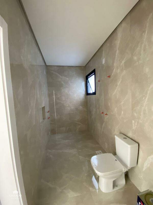 Casa à venda com 3 quartos, 190m² - Foto 16