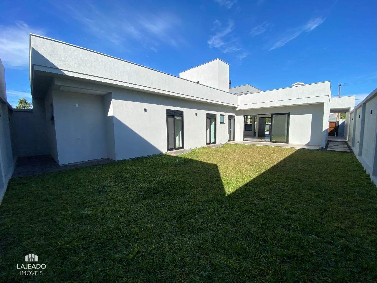 Casa à venda com 3 quartos, 190m² - Foto 7