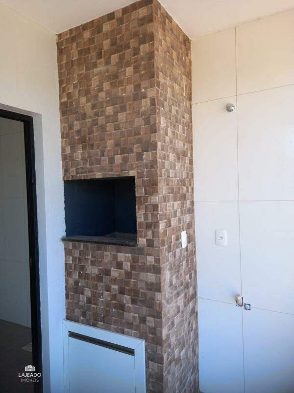 Casa à venda com 2 quartos, 73m² - Foto 5
