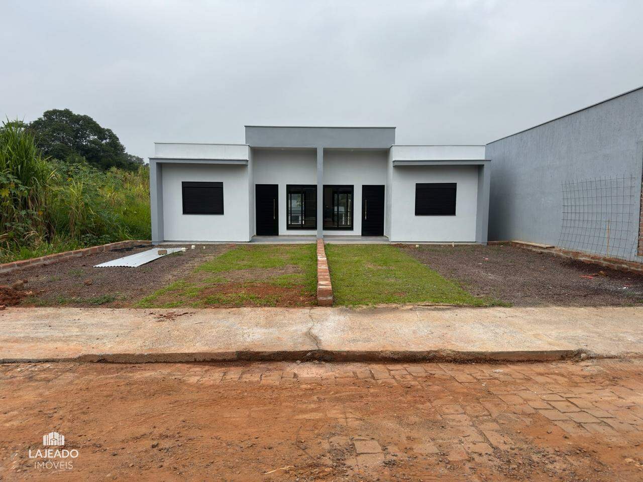 Casa à venda com 2 quartos, 73m² - Foto 7