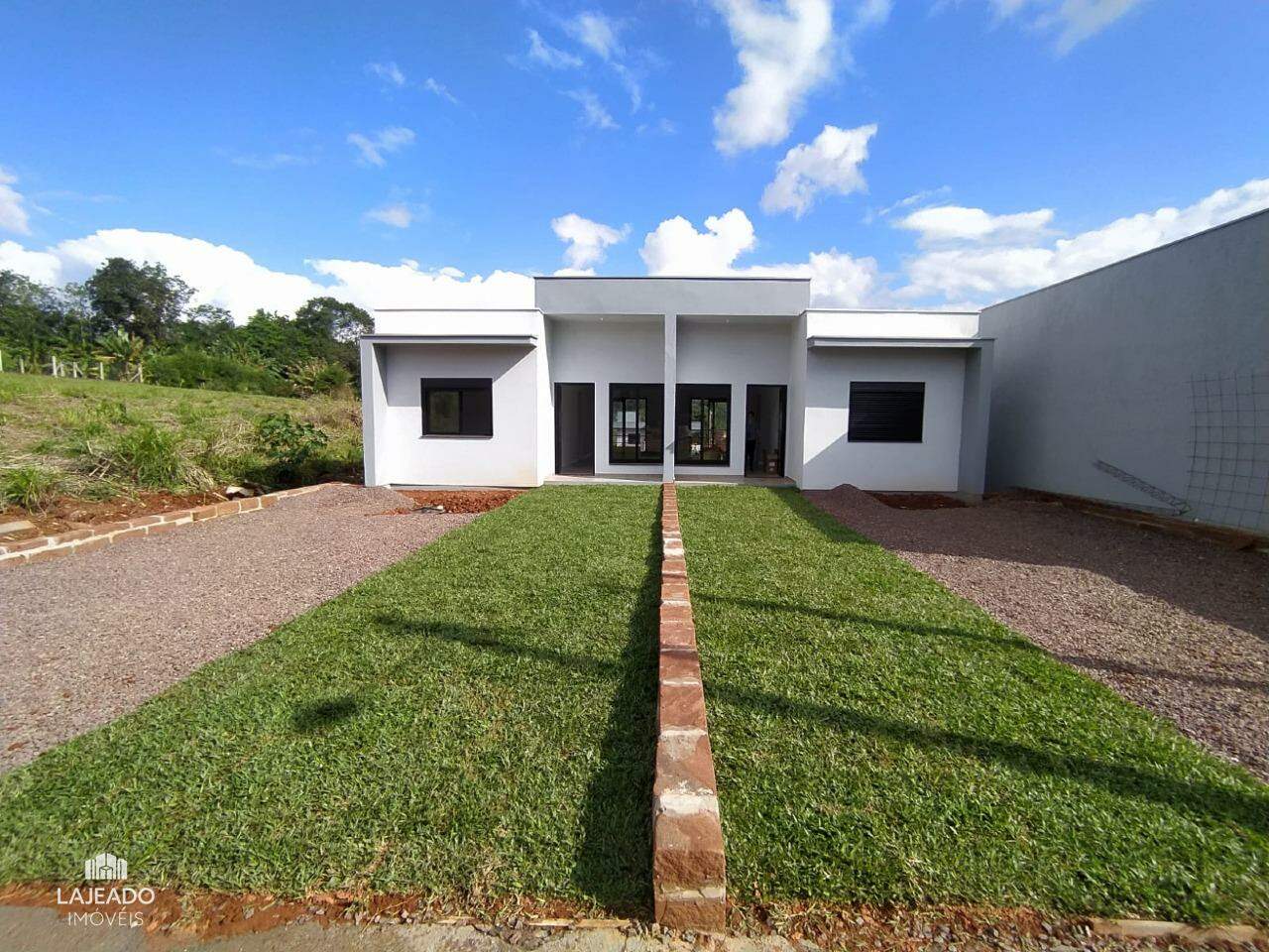 Casa à venda com 2 quartos, 73m² - Foto 3