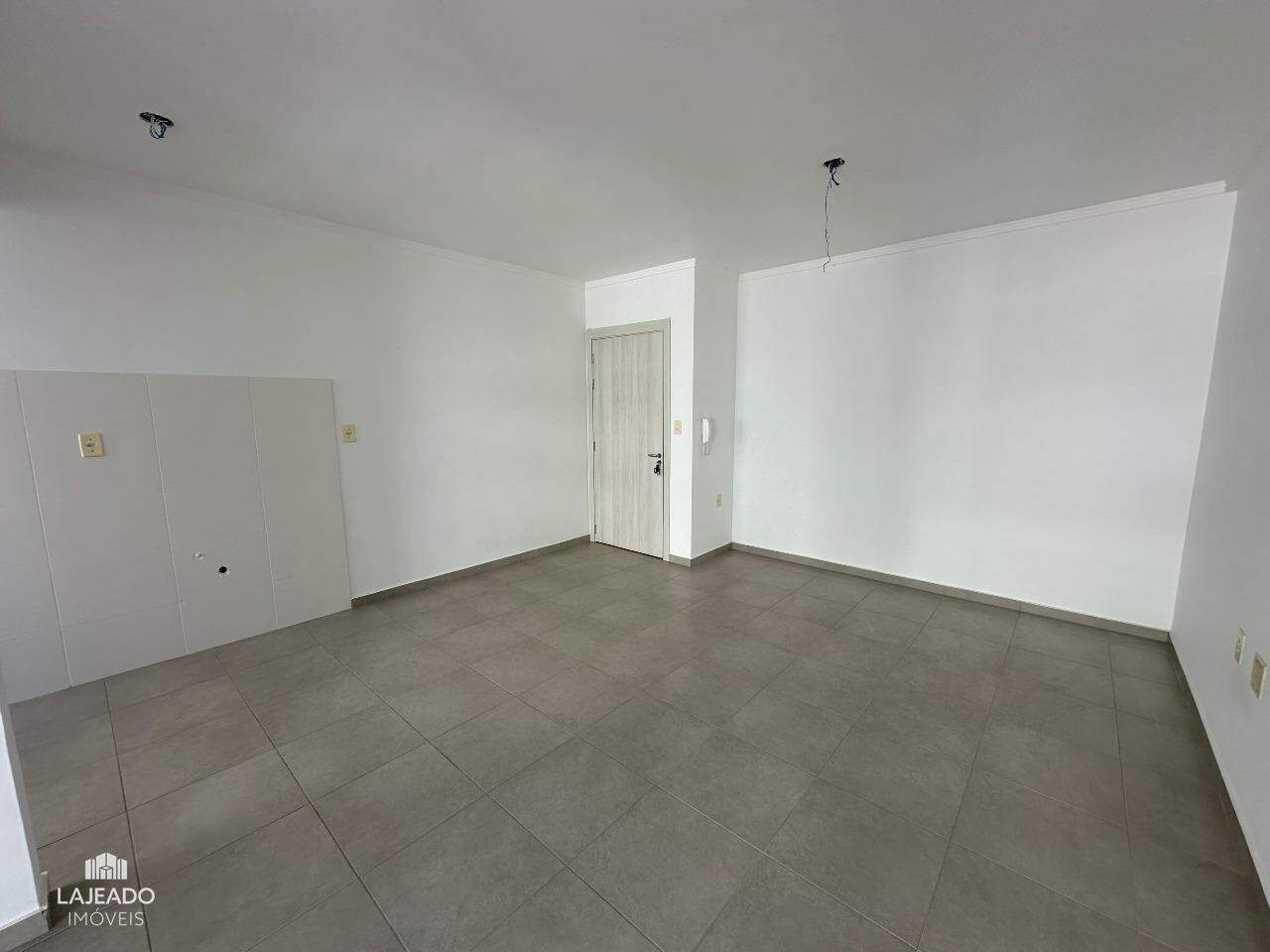 Apartamento à venda com 2 quartos, 57m² - Foto 2