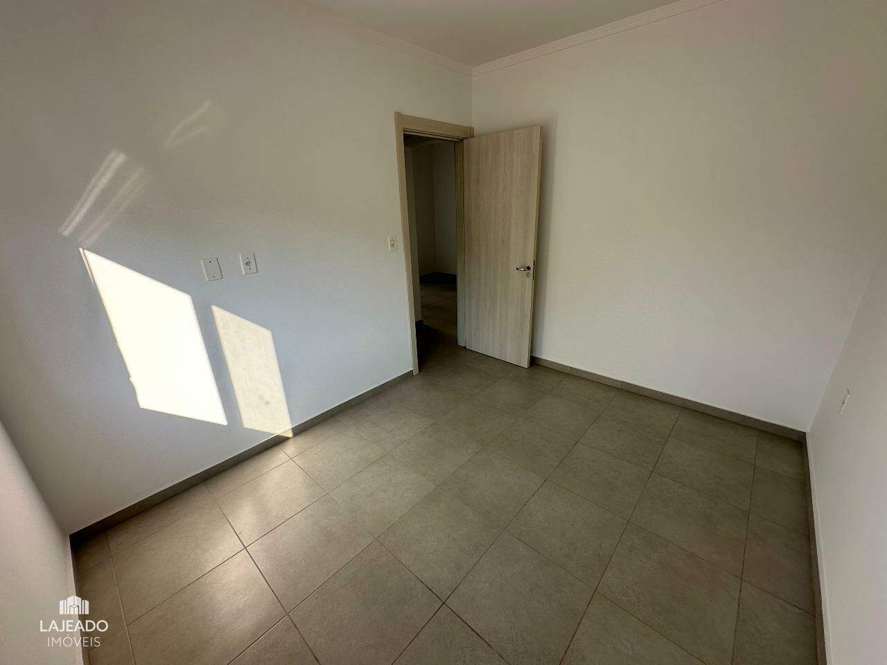 Apartamento à venda com 2 quartos, 57m² - Foto 14