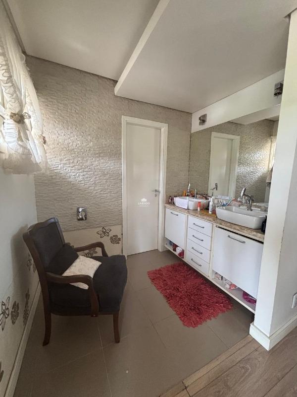 Casa, 3 quartos, 262 m² - Foto 9