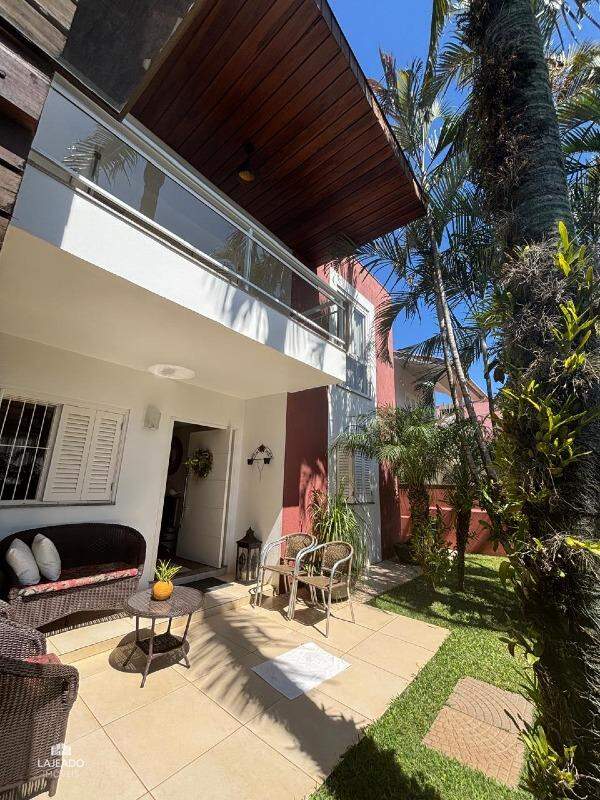 Casa, 3 quartos, 262 m² - Foto 1