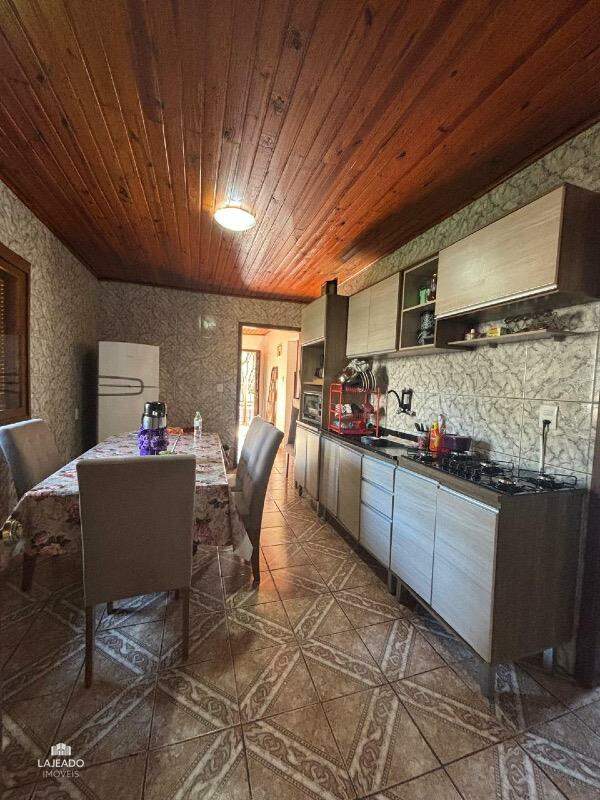 Casa à venda com 3 quartos, 90m² - Foto 4