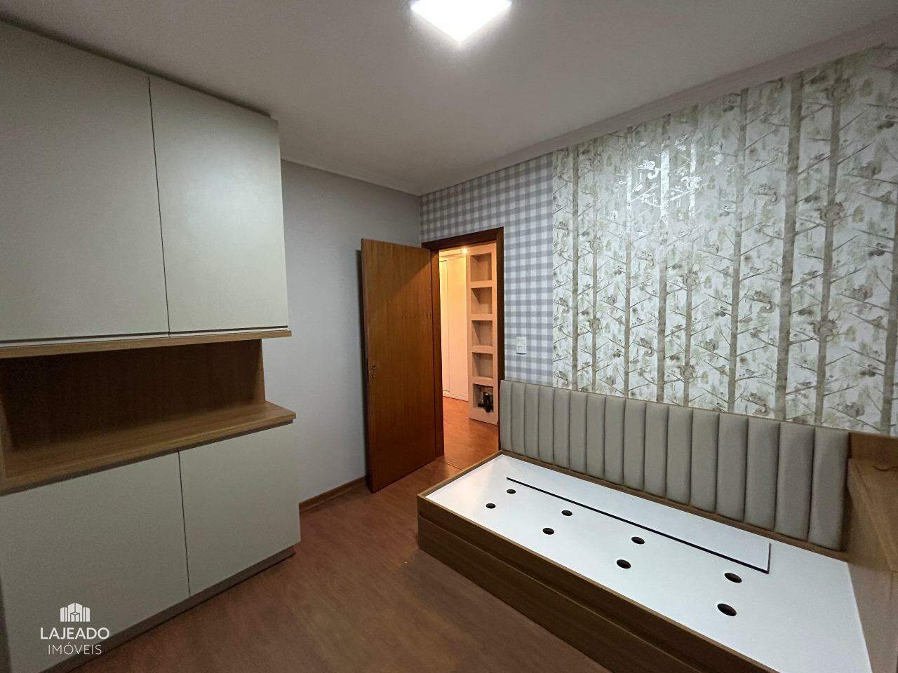 Apartamento à venda com 3 quartos, 190m² - Foto 15