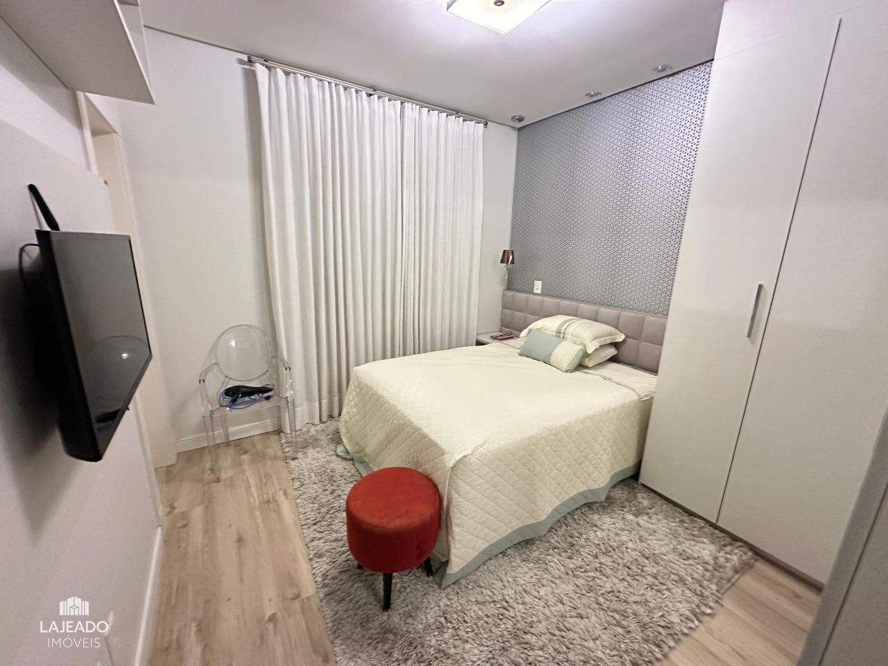 Apartamento à venda com 2 quartos, 72m² - Foto 10