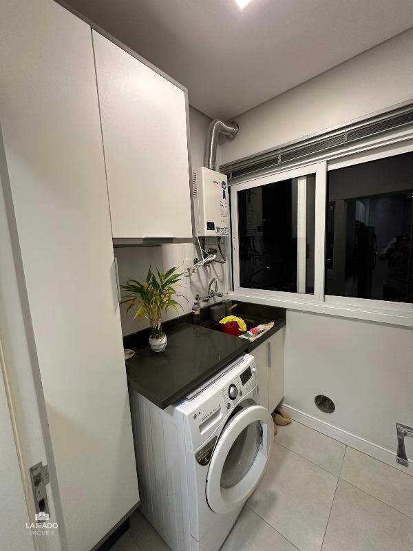 Apartamento à venda com 2 quartos, 72m² - Foto 5
