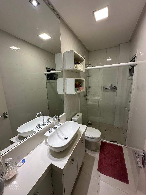 Apartamento à venda com 2 quartos, 72m² - Foto 8