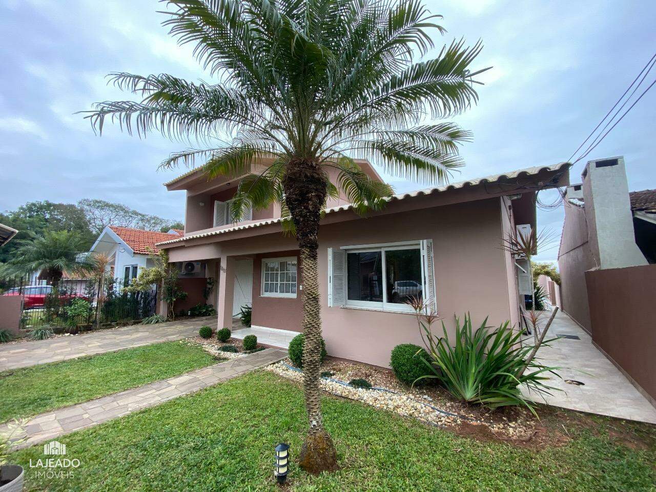 Casa, 4 quartos, 200 m² - Foto 1