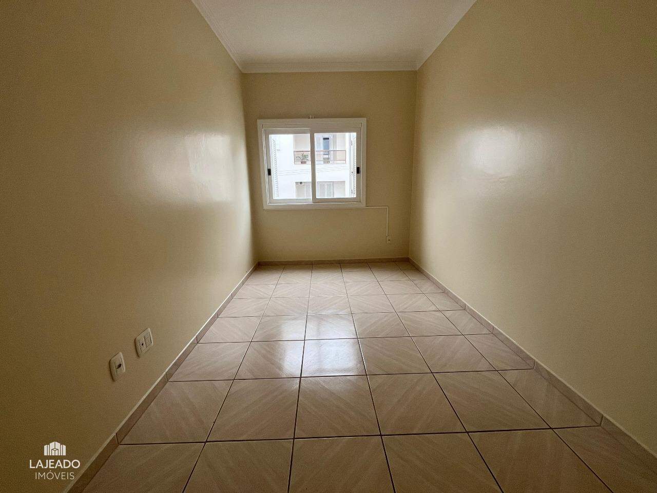 Apartamento para aluguel no Florestal: 