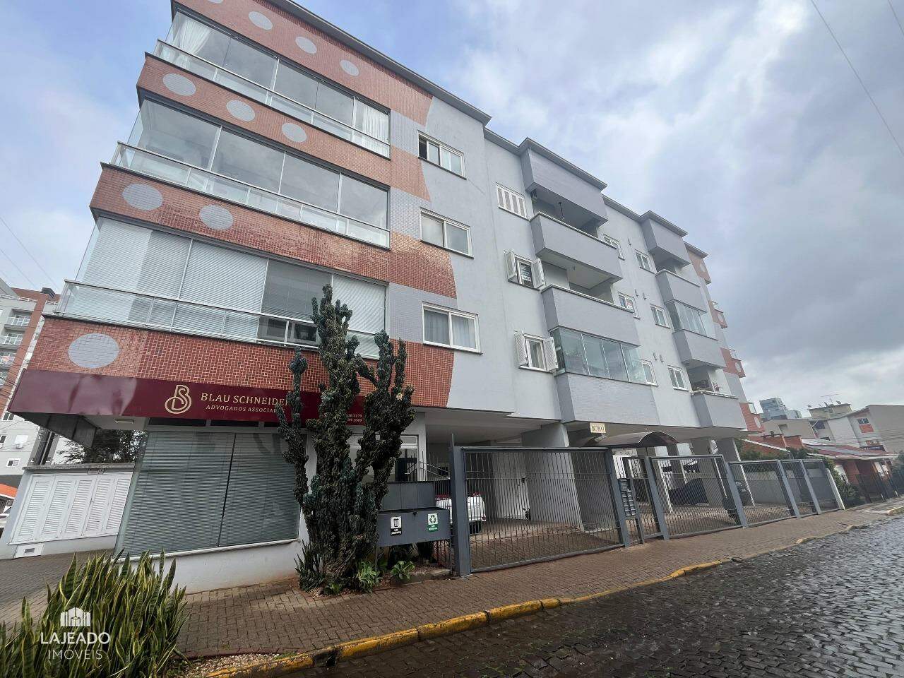 Apartamento para aluguel no Florestal: