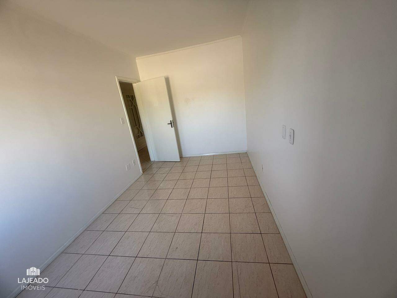 Apartamento à venda com 3 quartos, 122m² - Foto 18