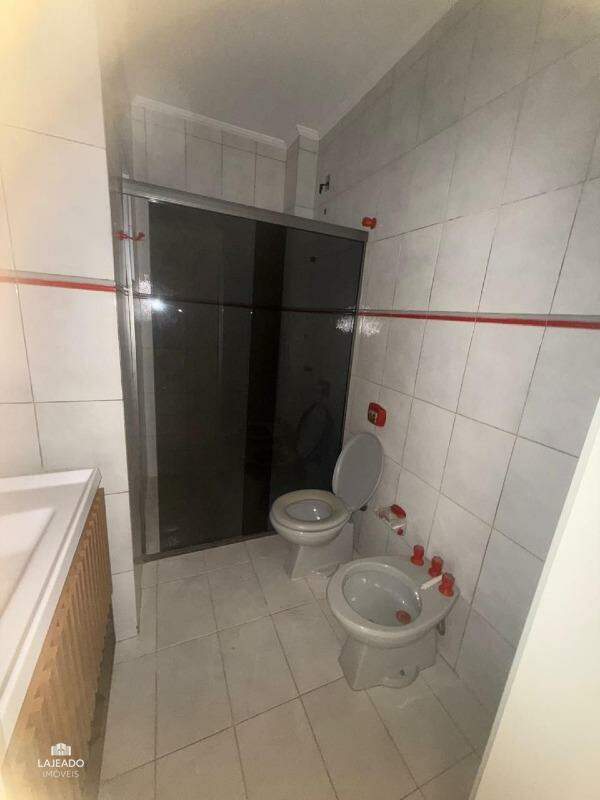 Apartamento à venda com 3 quartos, 122m² - Foto 12