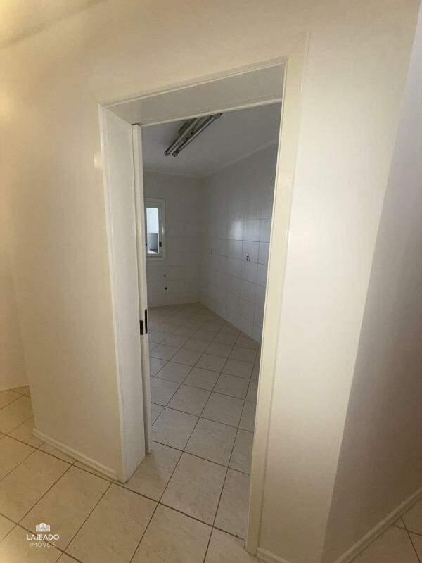 Apartamento à venda com 3 quartos, 122m² - Foto 20