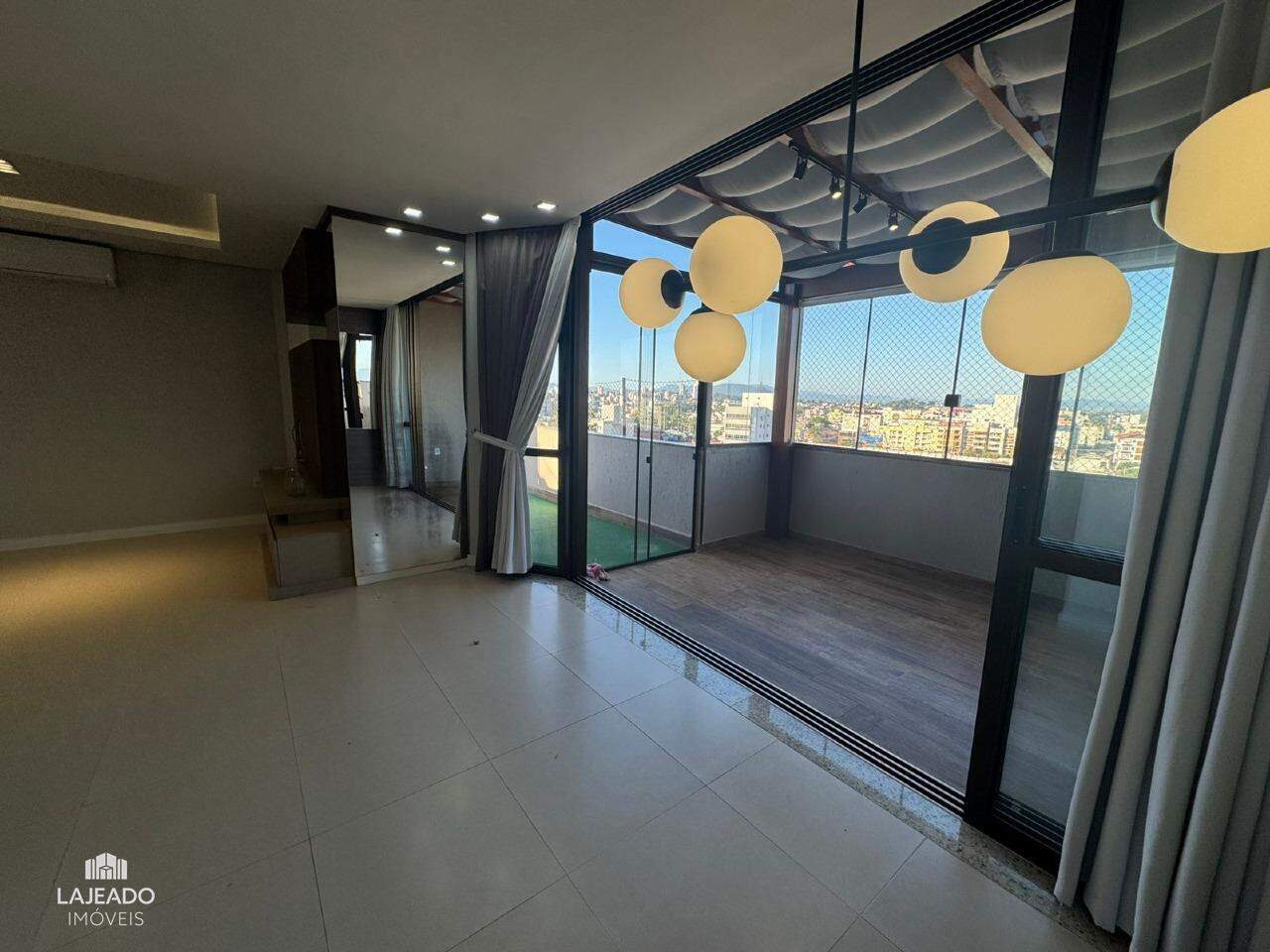 Cobertura, 3 quartos, 193 m² - Foto 1